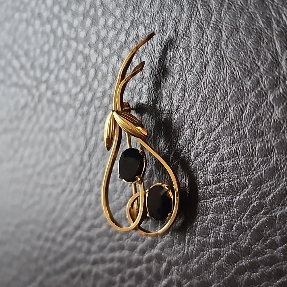Vtg Wells Gold Filled Brooch